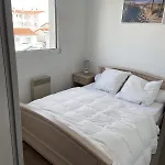 Avec Balcon Face Appartement