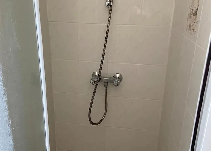 Avec Balcon Face Appartement